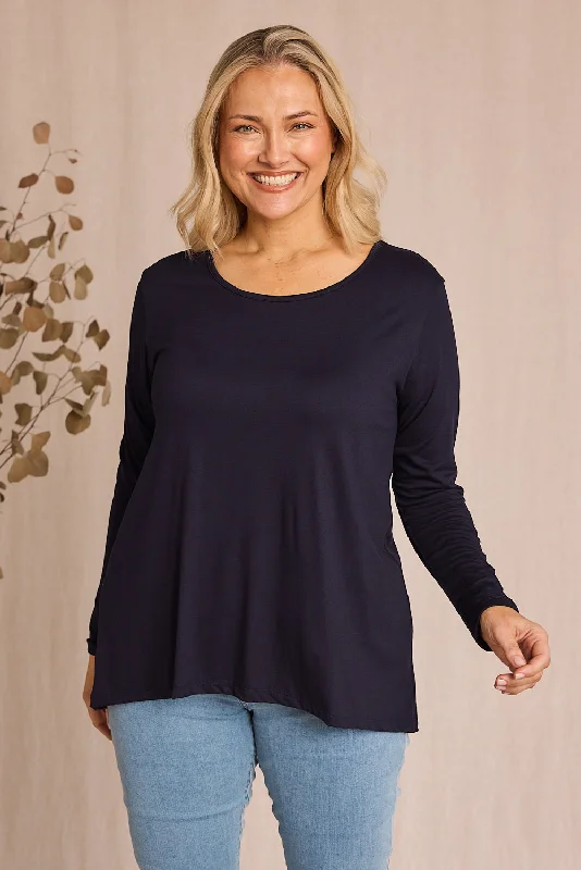 Long Sleeve Swing Tee in Navy