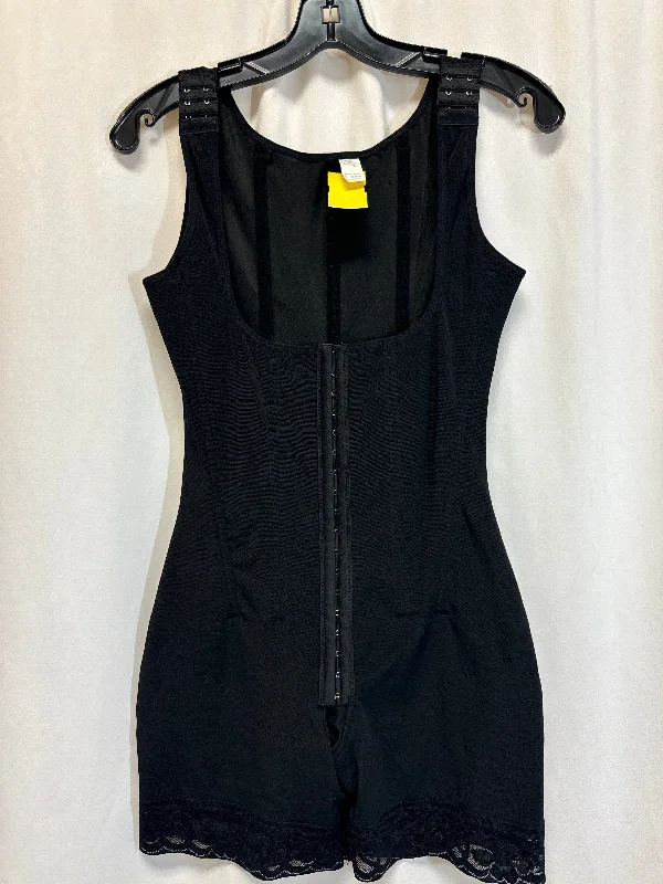 Bodysuit By Clothes Mentor In Black, Size: L